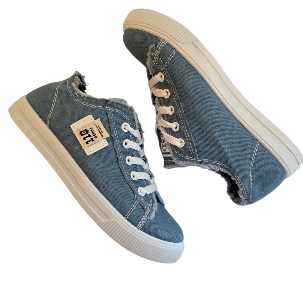 110 Denim Women's Sneakers, low top blue/white lace up shoes. Size: 40 EU 8 US